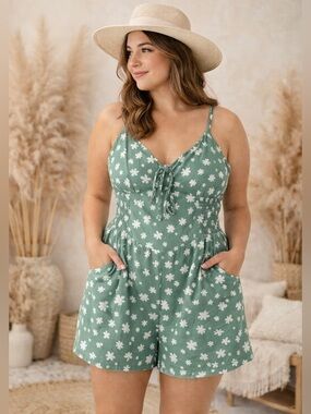 🔥5/$35🔥 Derek Heart Sage Green Daisy Romper | Size L